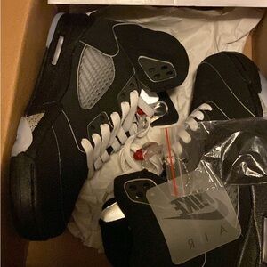 Nike Men's Black and White Sneakers